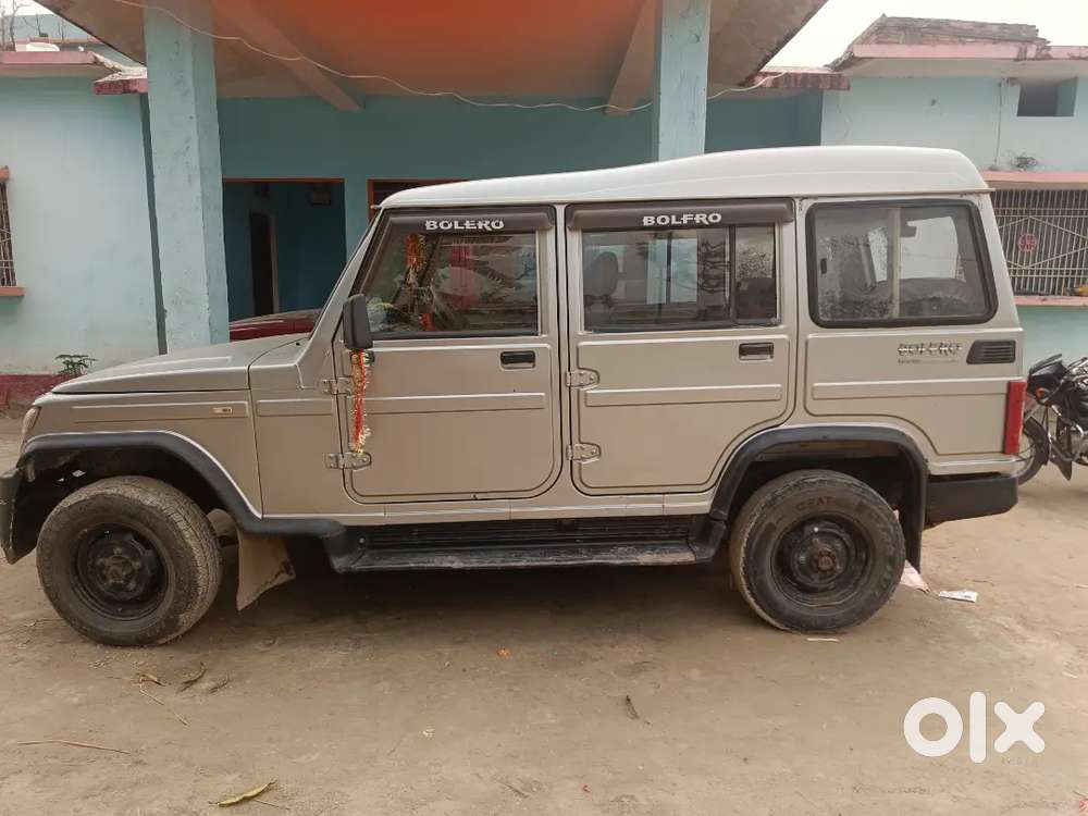 Mahindra Genio 2013 Diesel Well Maintained