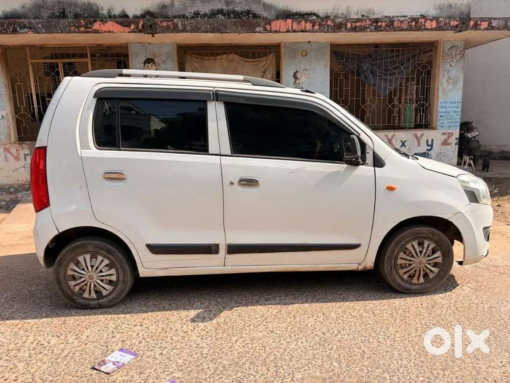 Neatly Used Wagonr For 350000