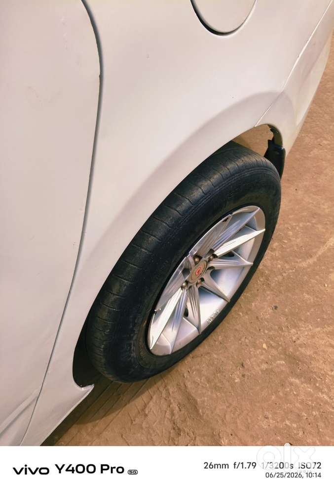 Hyundai Fluidic Verna 2012