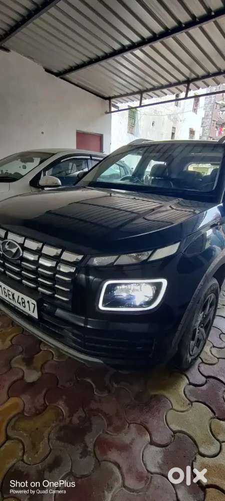 Hyundai Venue Petrol Manual 2024