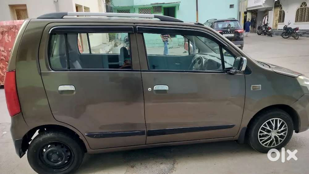 Wagon R.cng+petrol Md.30/10/2011.km.70000