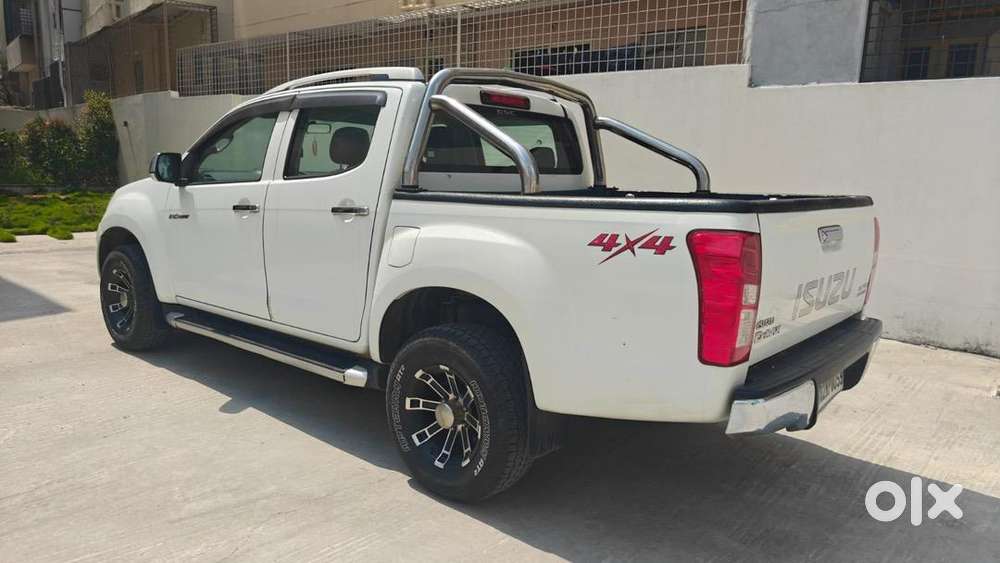 Isuzu D-max V-cross 2018 Diesel Good Condition