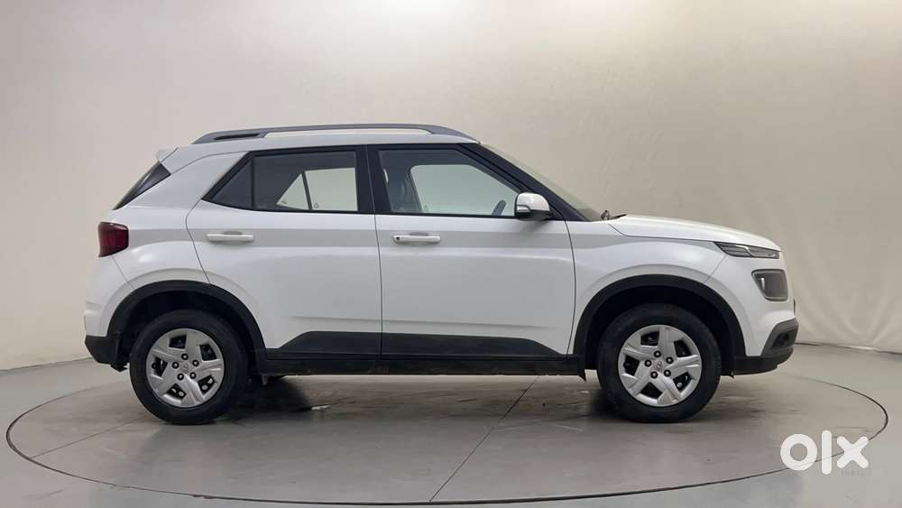 Hyundai Venue 1.2 S Plus, 2022, Petrol