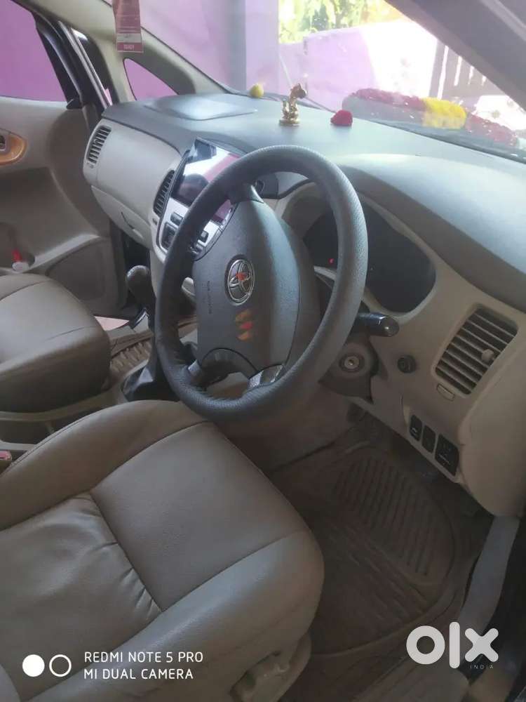 Toyota Innova 2011 Diesel 180000 Km Driven
