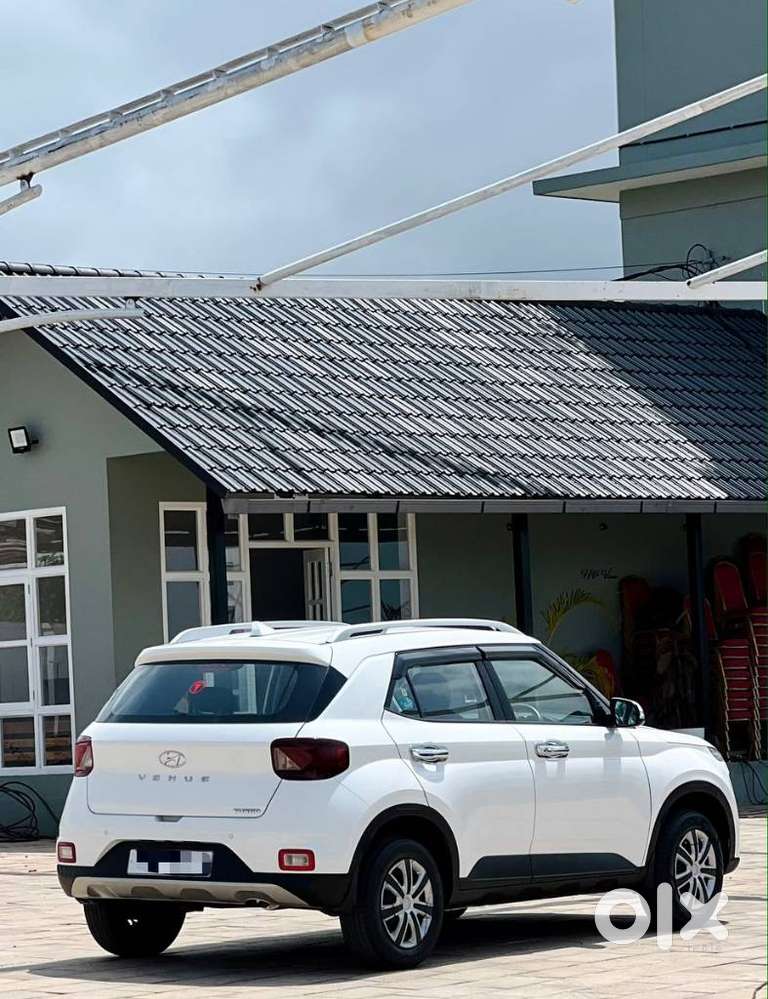 Hyundai Venue 1.2 S Plus, 2020, Petrol