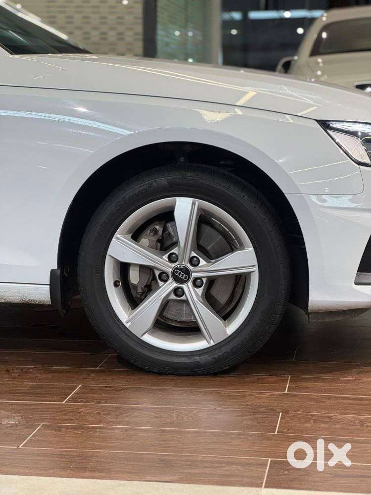 Audi A4 2.0 Premium Plus 40 Tfsi, 2024, Petrol