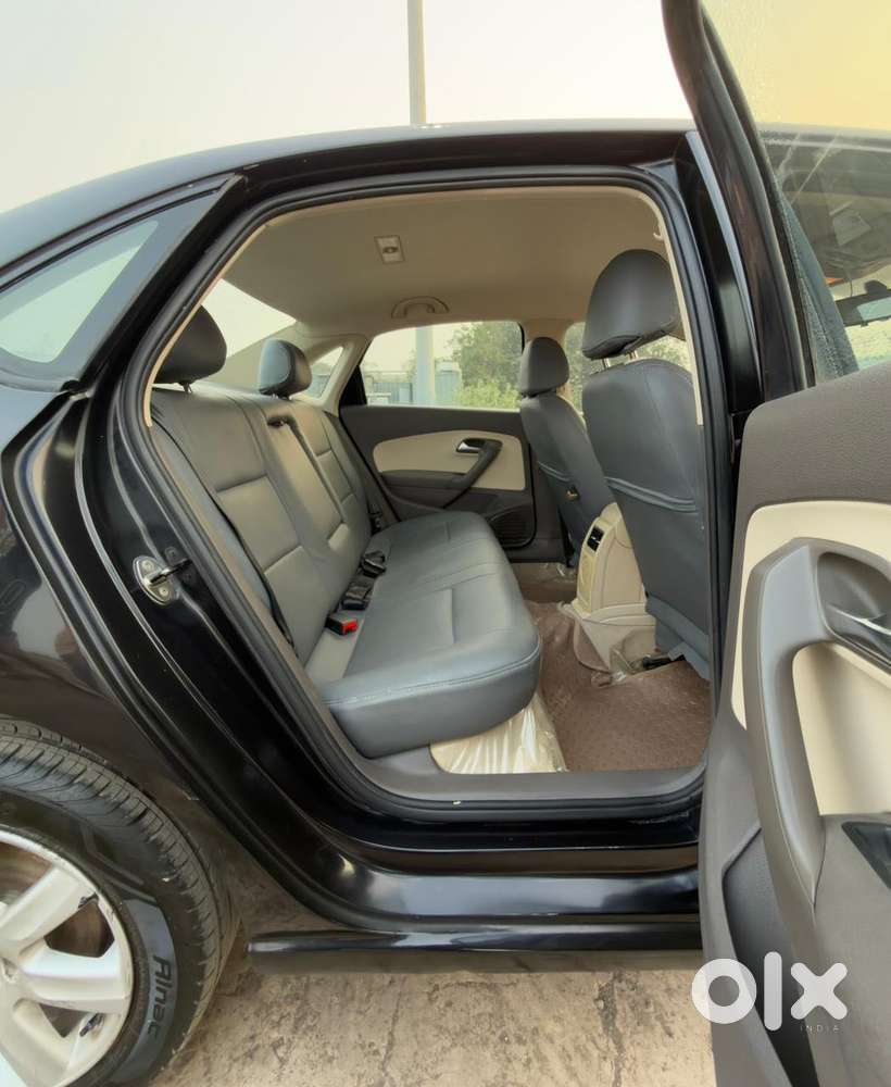 Volkswagen Vento 2010-2013 Petrol Highline, 2011, Petrol