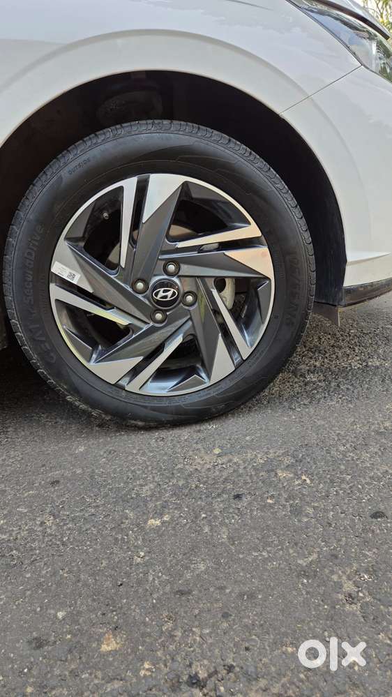 Hyundai I20 Asta (o) 1.2 Mt, 2023, Petrol