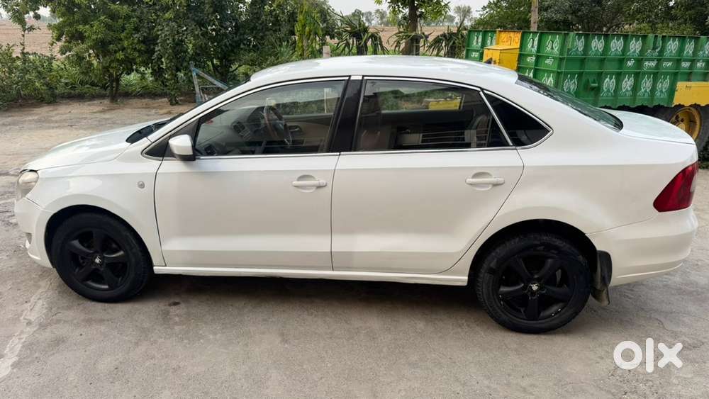 Skoda Rapid Elegance 2014 Diesel