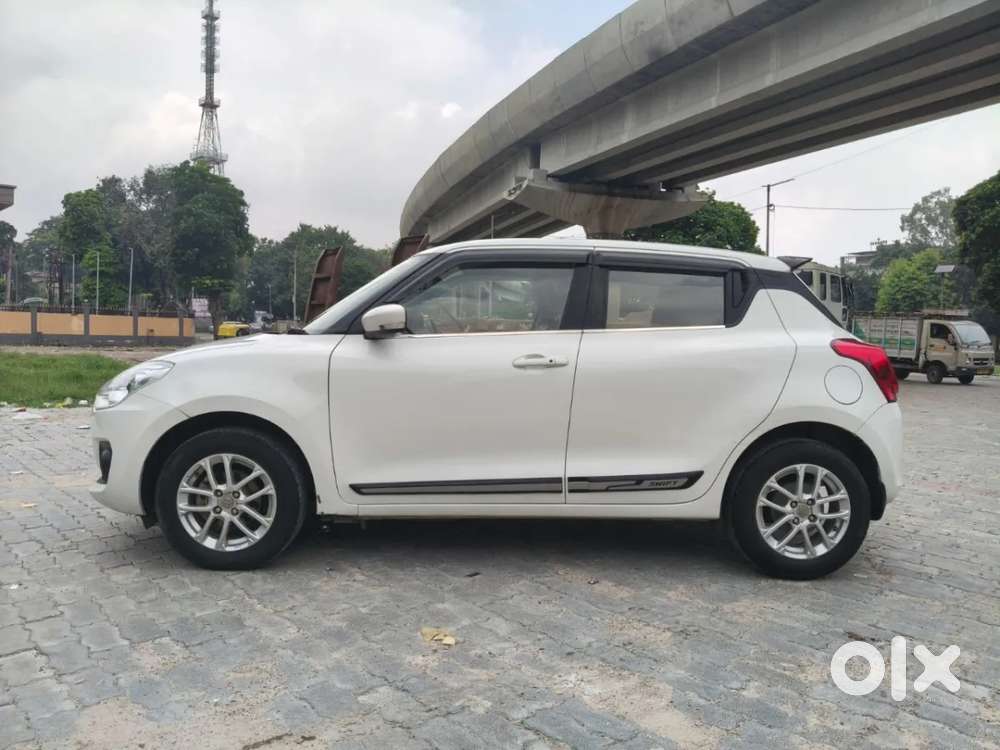 Maruti Suzuki Swift 1.3 Zxi, 2021, Petrol