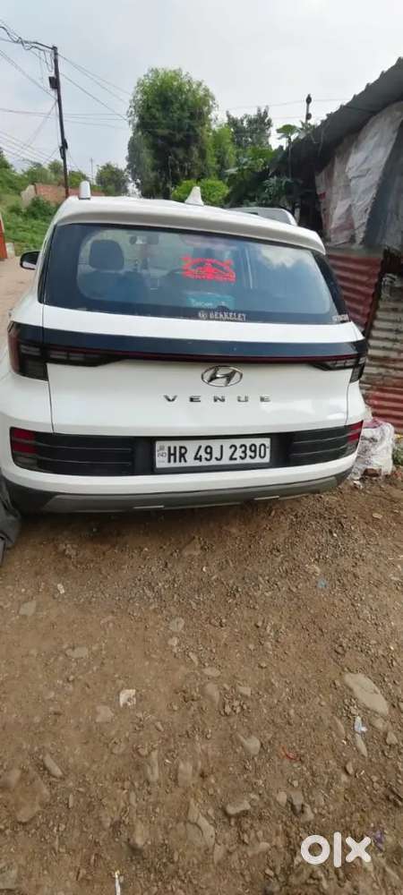 Hyundai Venue Petrol Manual 2023 First Owner