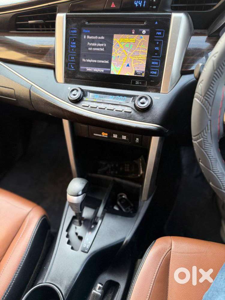 Toyota Innova Crysta 2.8z Automatic, 2017, Diesel