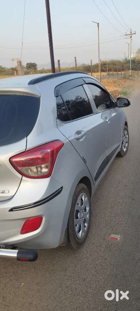 Hyundai Grand I10 2016 Petrol 120000 Km Driven