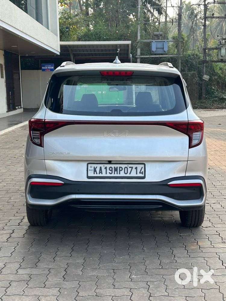 Kia Carens 1.4 Luxury 7 Str, 2023, Petrol