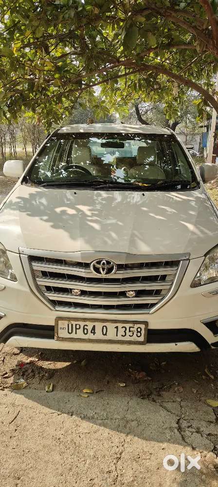 Toyota Innova 2011
