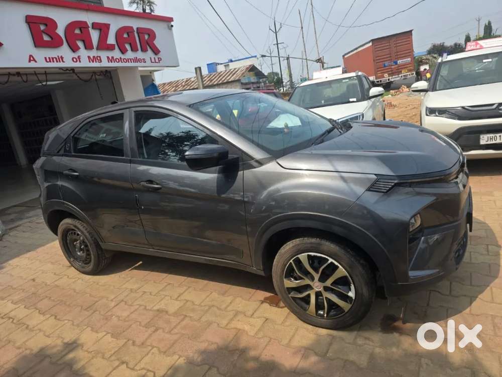 Tata Nexon, 2024, Petrol