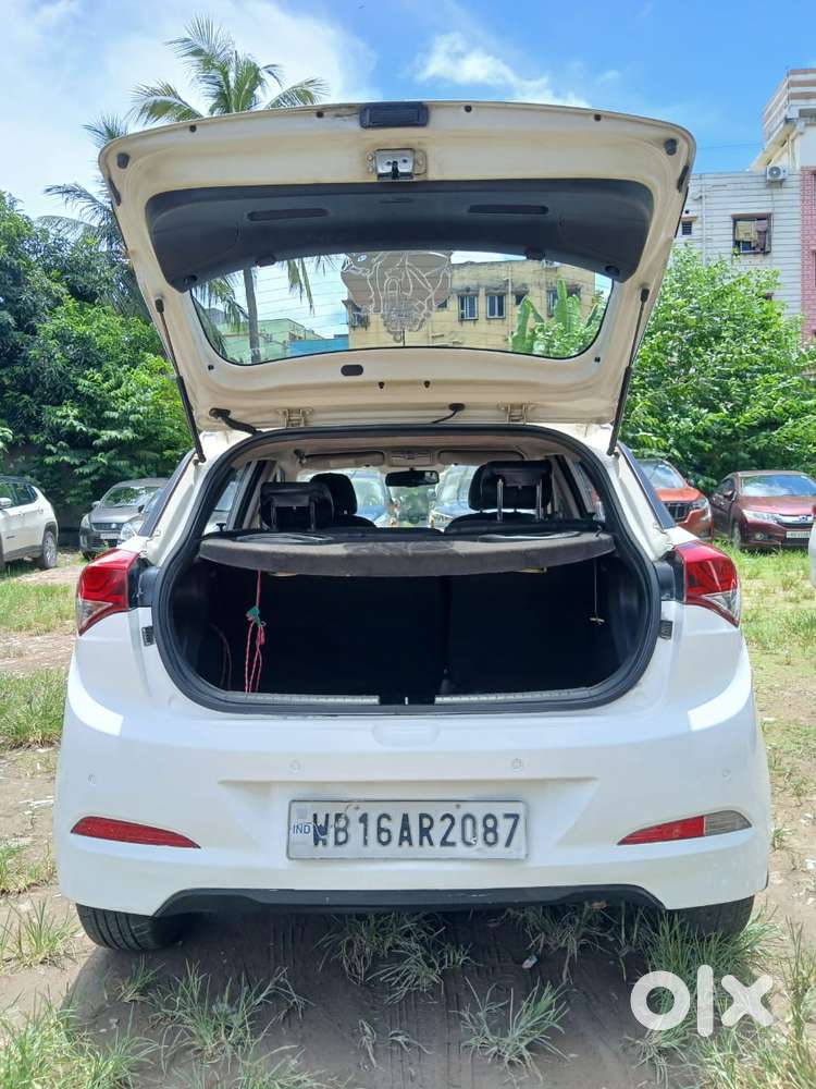 Hyundai I20 Petrol Asta Dual Tone, 2016, Petrol