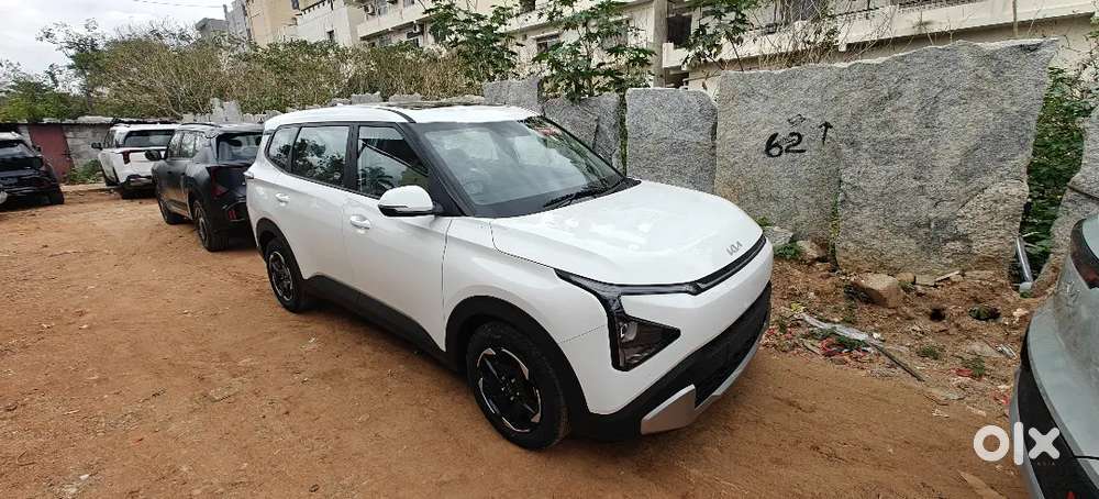 Kia Carens Hte  ( Ex) With Sunroof 2026