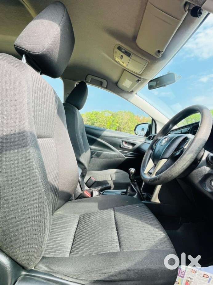 Toyota Innova Crysta 2.4 G Mt 8s, 2017, Diesel