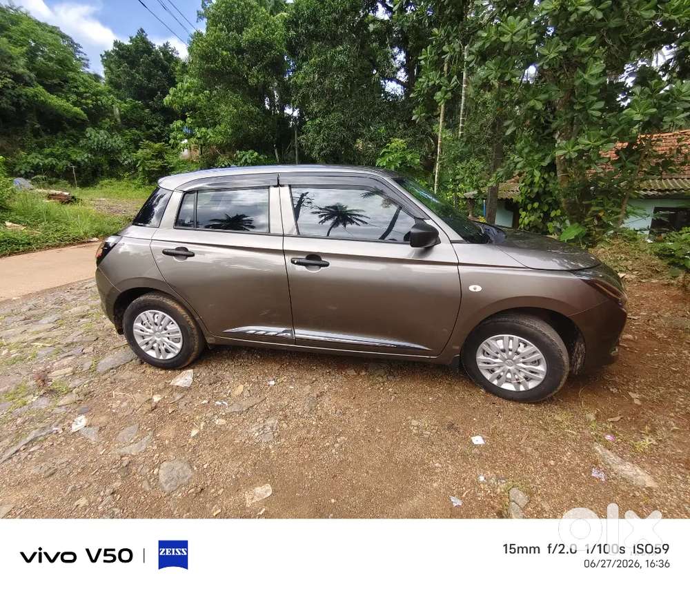 Maruti Suzuki Swift 2025 Petrol 30000 Km Driven