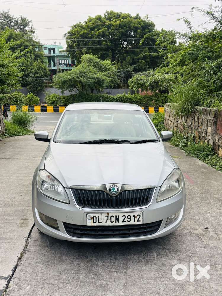 Skoda Rapid 1.6 Mpi Ambition, 2012, Petrol