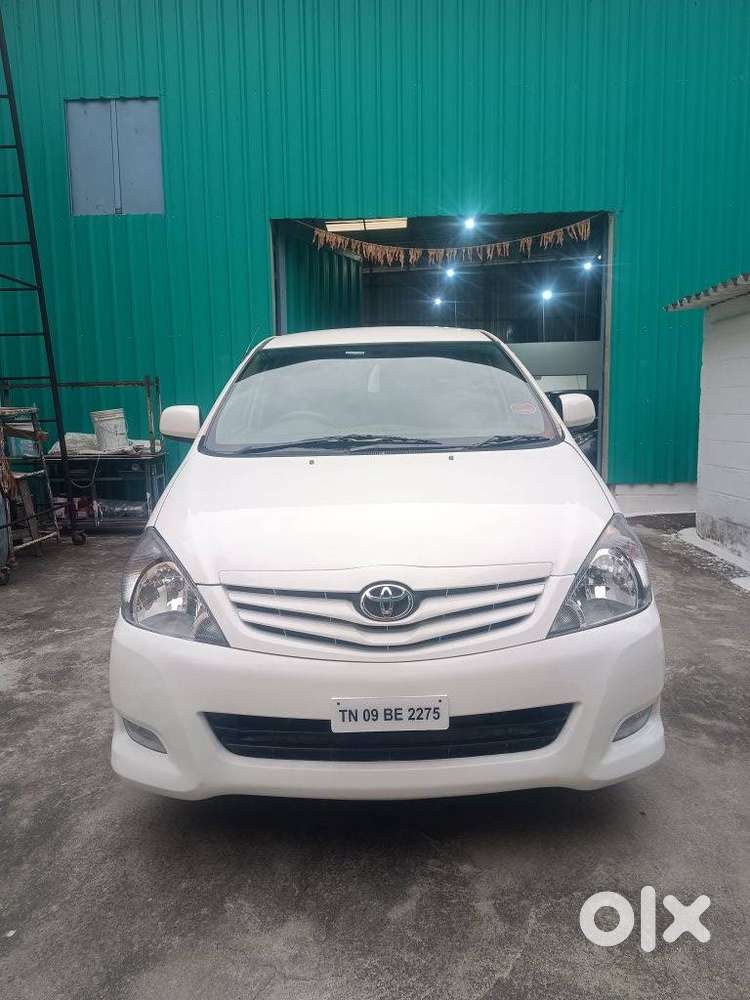 Toyota Innova 2.5 G (diesel) 7 Seater Bs Iv, 2010, Diesel