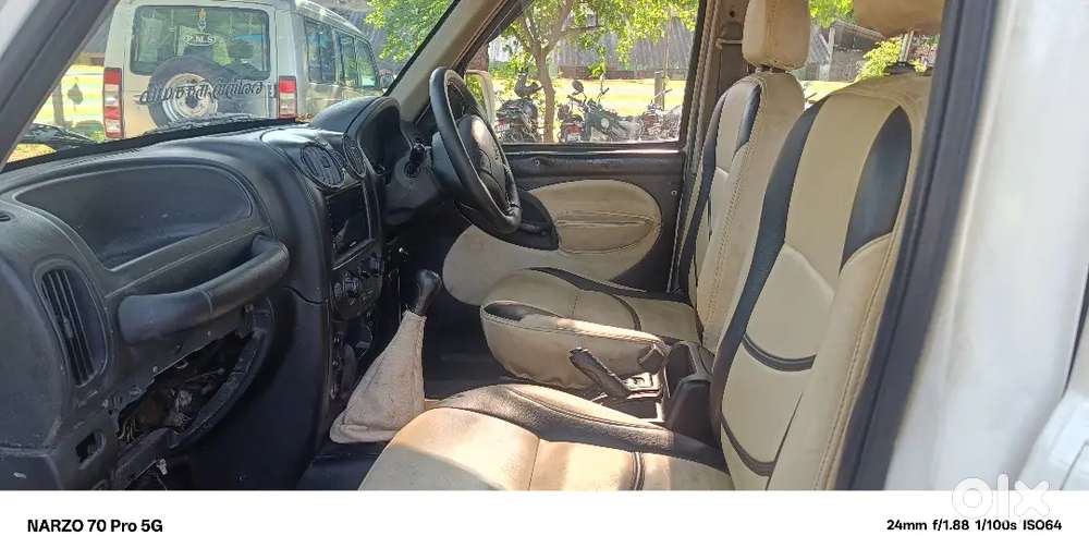 Owner 2
Engine Pakka Condition
Ac Working
Fc Upto 2027
Insurance Nil