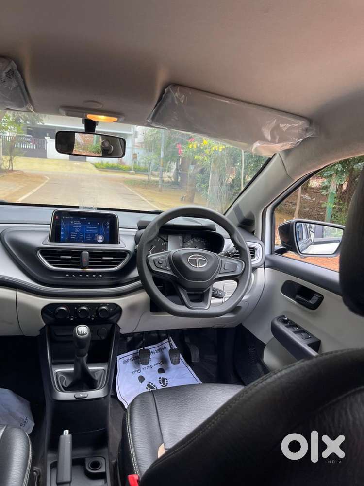 Tata Altroz 1.2 Xm Plus, 2021, Petrol