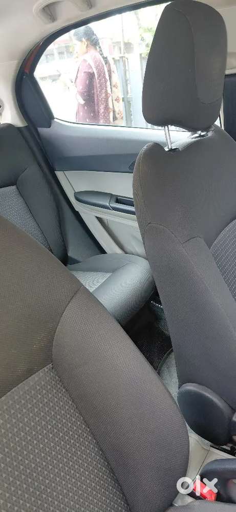 Tata Tiago 2016