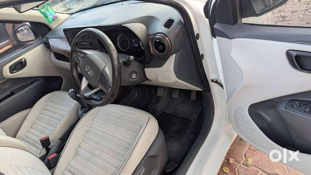 Hyundai Aura 1.2 S Cng, 2022, Petrol