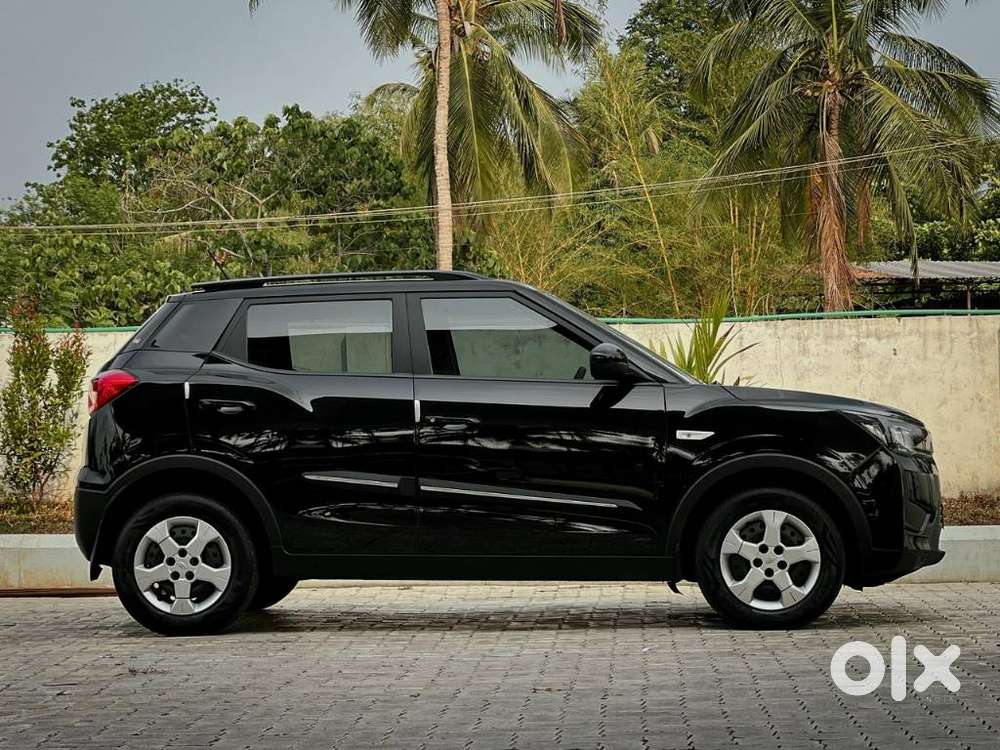 Mahindra Xuv300 W6, 2023, Petrol