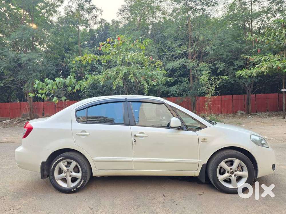Maruti Suzuki Sx4 Zxi Mt Bsiv Leather, 2012, Petrol