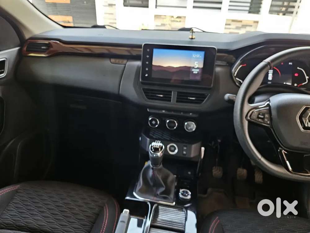 Well Maintained Renault Kiger 2023 Model Turbo Full Option