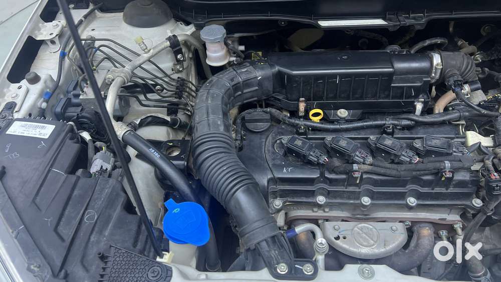 Maruti Suzuki Vitara Brezza 1.5 Zxi At, 2021, Petrol