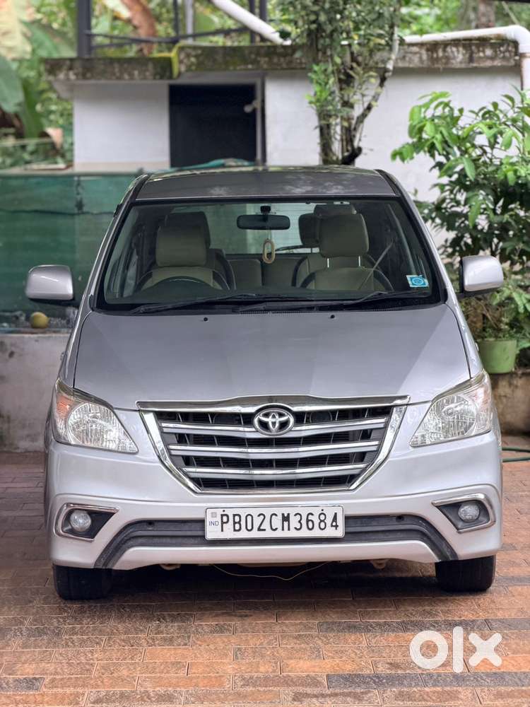 Toyota Innova 2014 Diesel Well Maintained