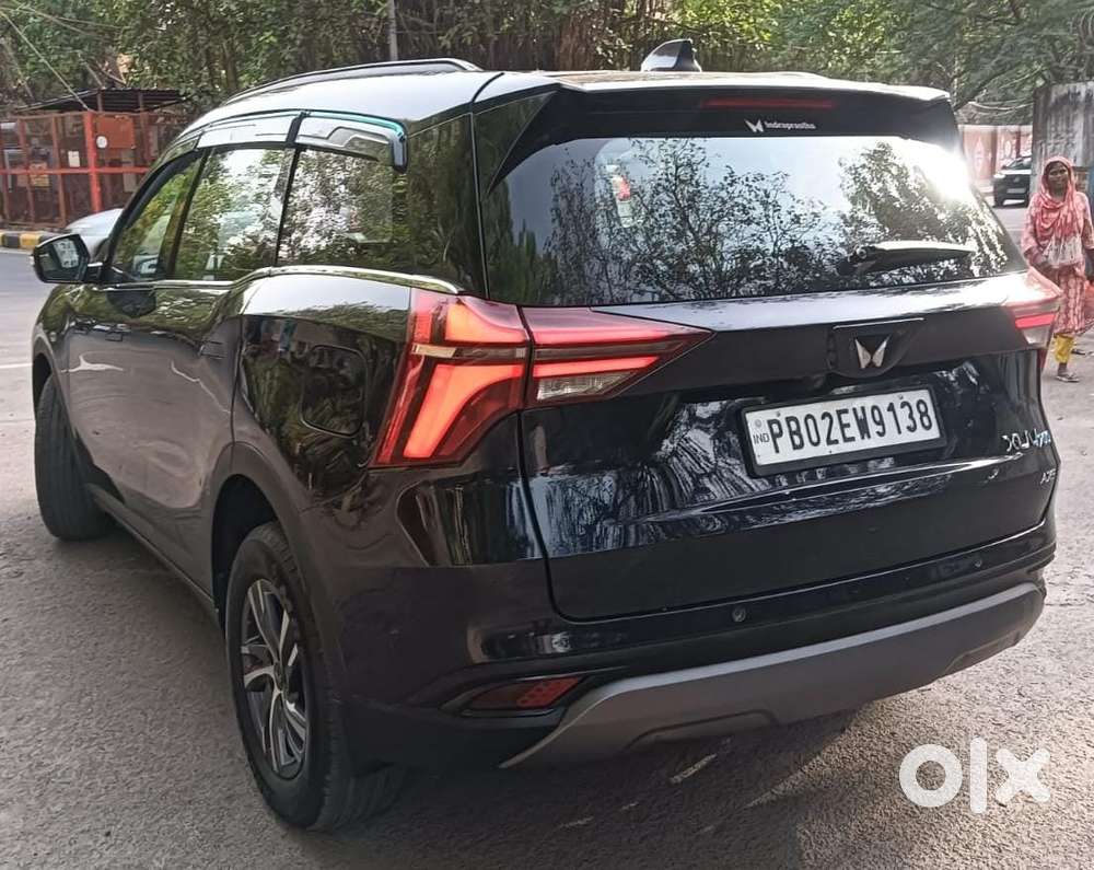 Mahindra Xuv700 2.0 Ax 5 Petrol Mt 7 Str, 2024, Petrol