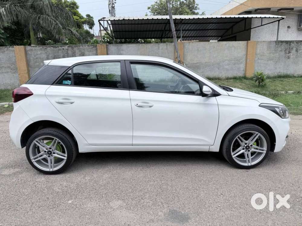 Hyundai I20 Sportz 1.2 Bs-iv, 2018, Petrol