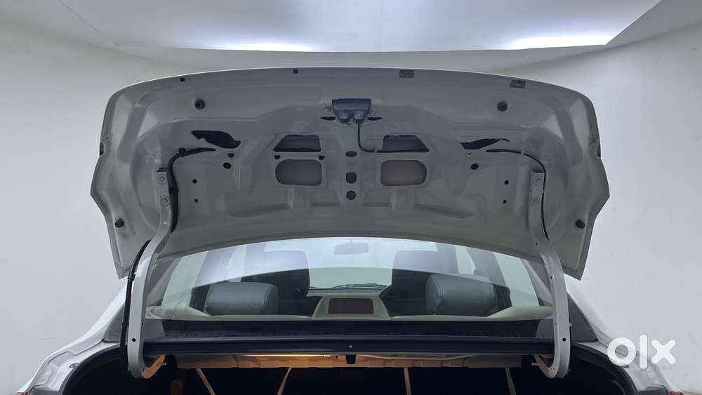 Maruti Suzuki Swift Dzire 1.3 Vxi, 2012, Petrol