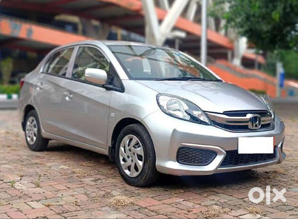 Honda Amaze 2017 – Silver  Well Maintained  40,000 Km Driven