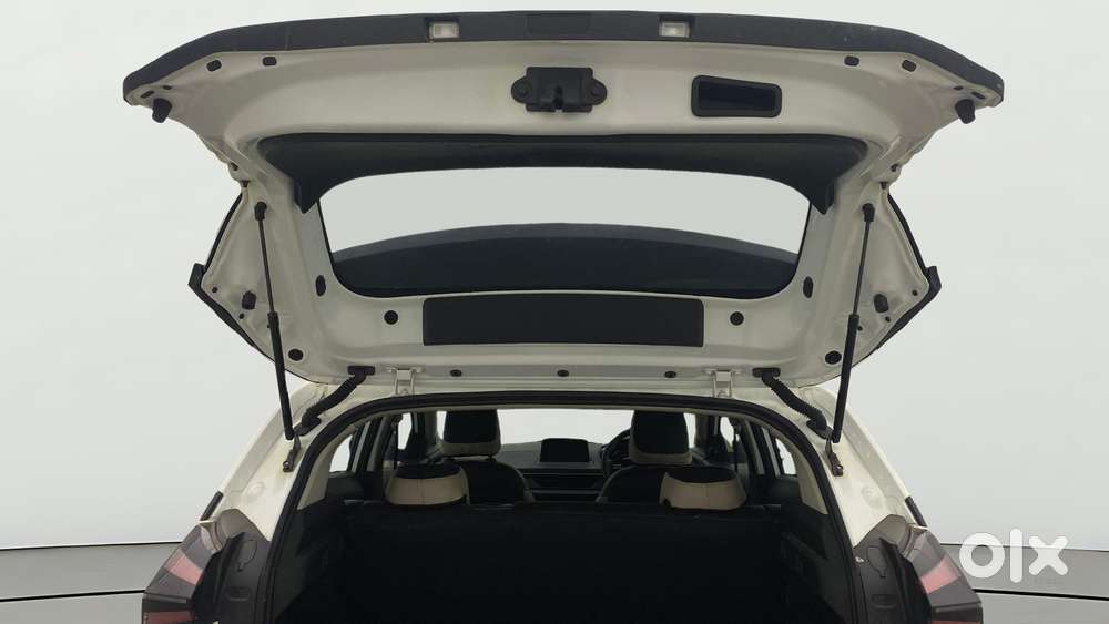 Tata Nexon Smart Plus S 1.2 Revotron Petrol 5 Mt, 2025, Petrol