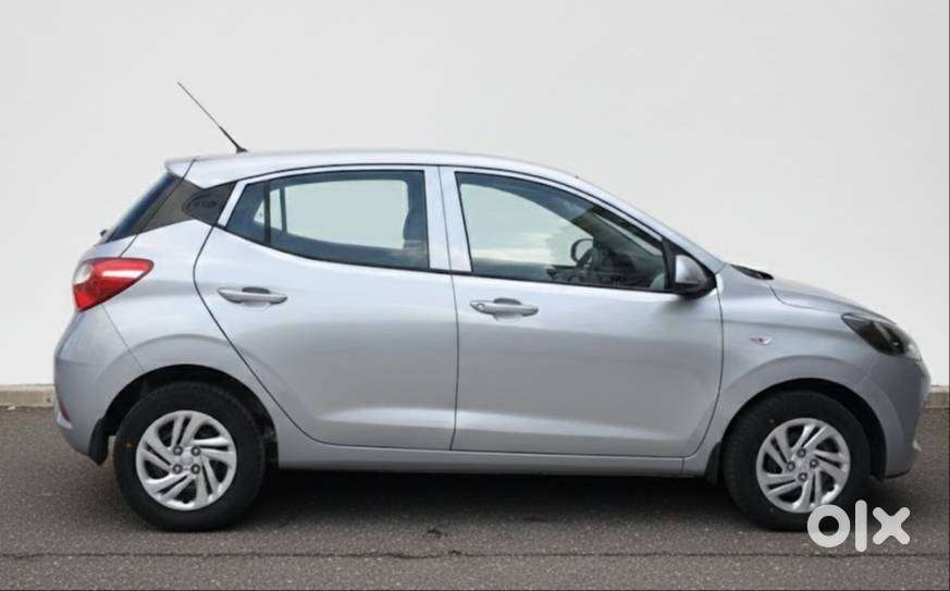 Hyundai Grand I10 Nios Silver Magna
