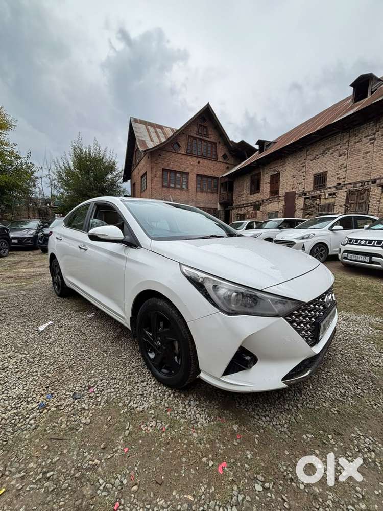 Hyundai Verna 1.5 Sx Petrol Mt, 2022, Petrol
