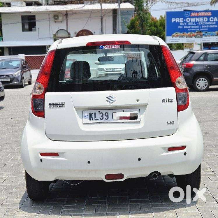 Maruti Suzuki Ritz Lxi, 2010, Petrol