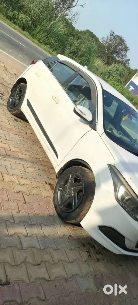 Hyundai I20 2018 August Petrol Well Maintained