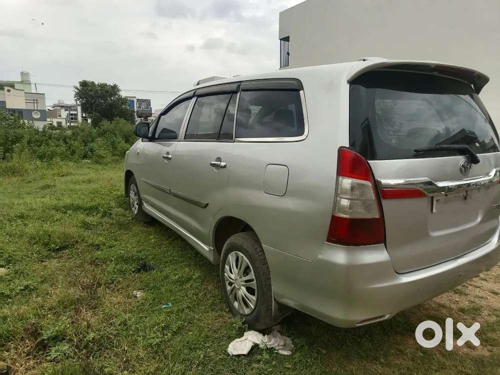 Toyota Innova Diesel 2015 8 Str