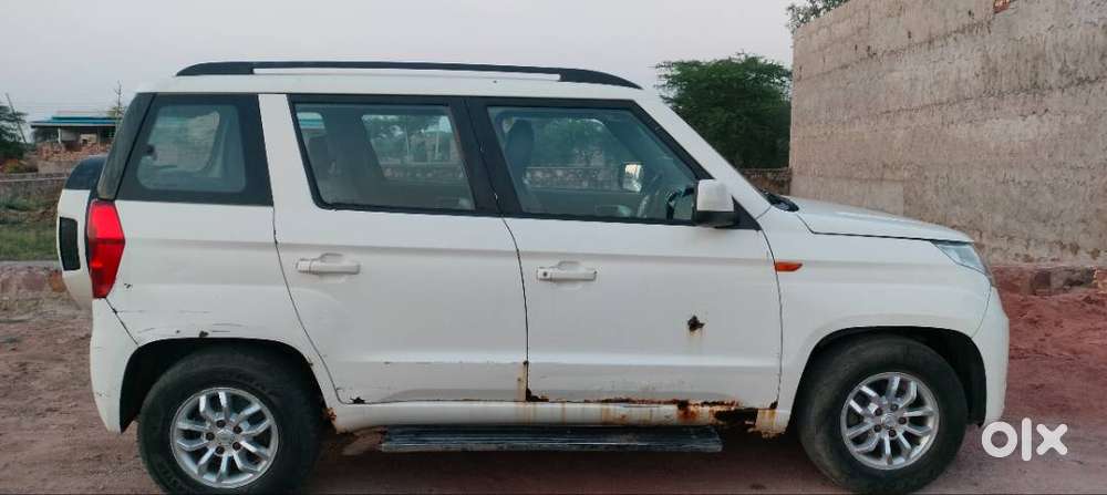 Mahindra Tuv 300