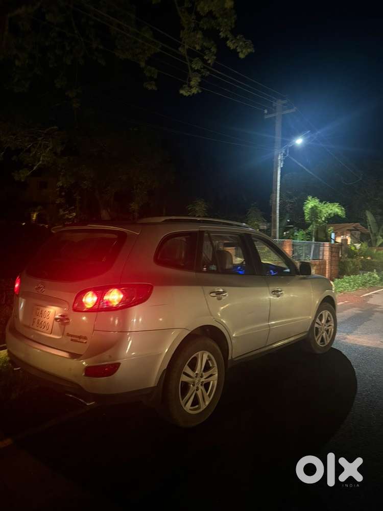 Hyundai Santa Fe 2011 Diesel Well Maintained