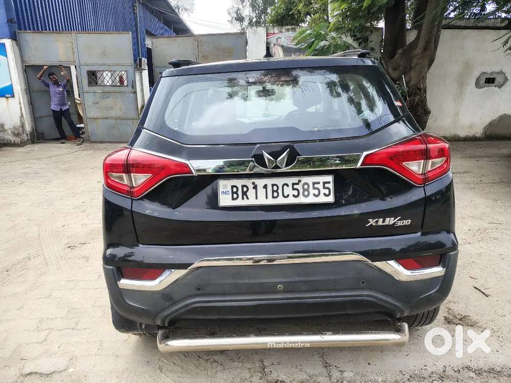 Mahindra Xuv300 1.2 W6 2023