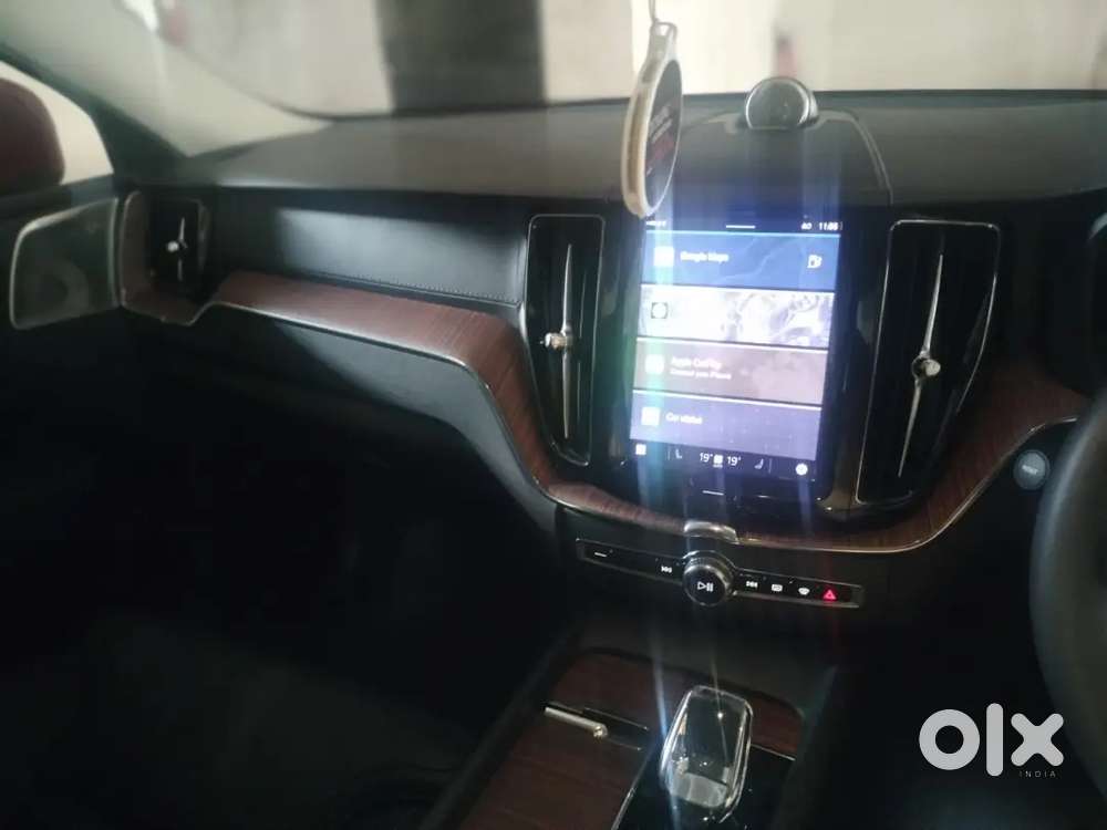 Volvo Xc60 2024 Petrol 4220 Km Driven