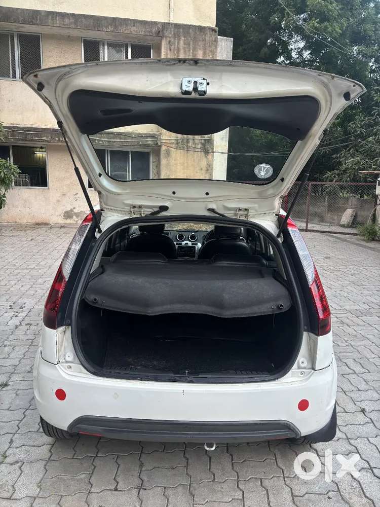 Female Used Tiptoo Running Powerful Car